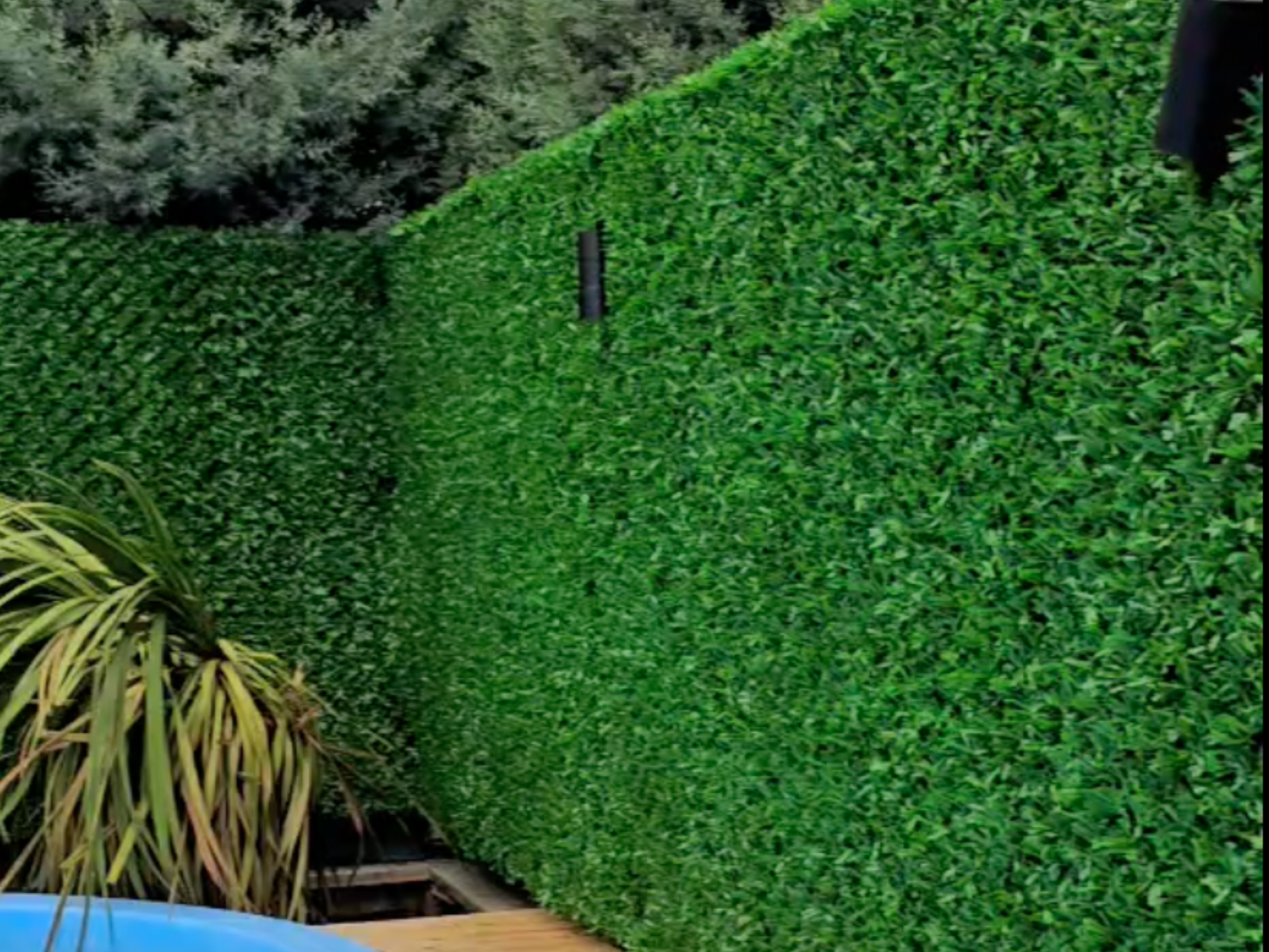 Yeşil Çim Çit Bungalov Montaj